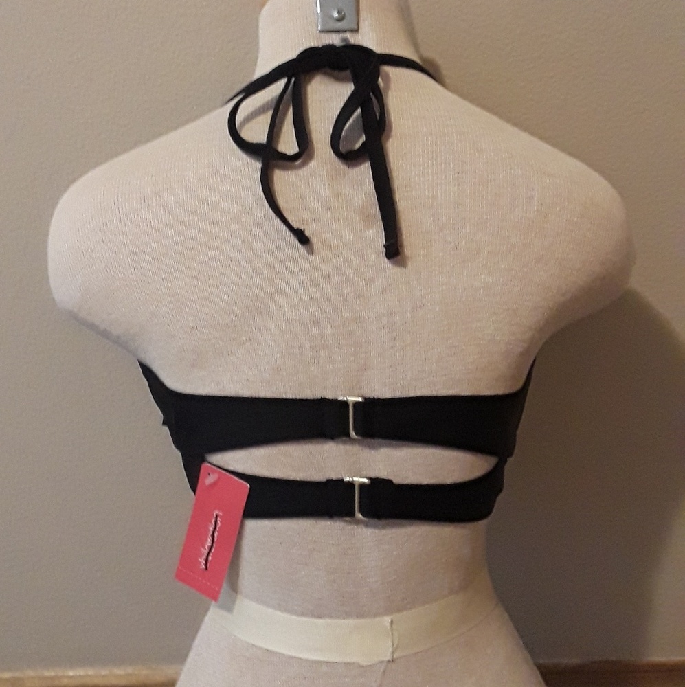 Bathing suits - Picture 4 of 5